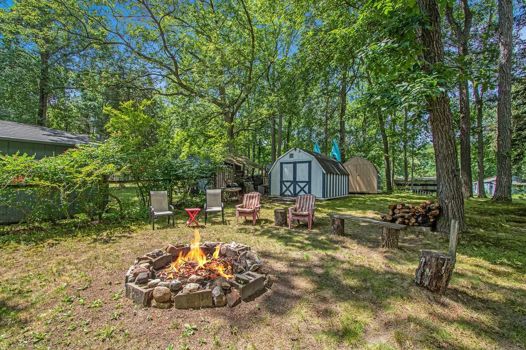 14931 Bachelor Island Buchanan Township MI 49107