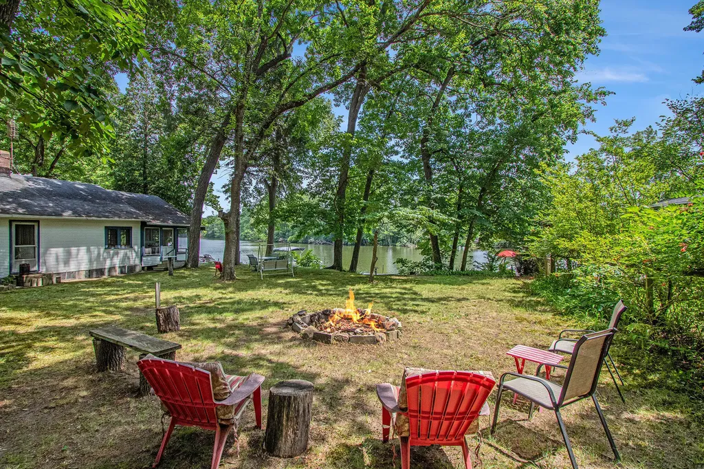 14931 Bachelor Island Buchanan Township MI 49107
