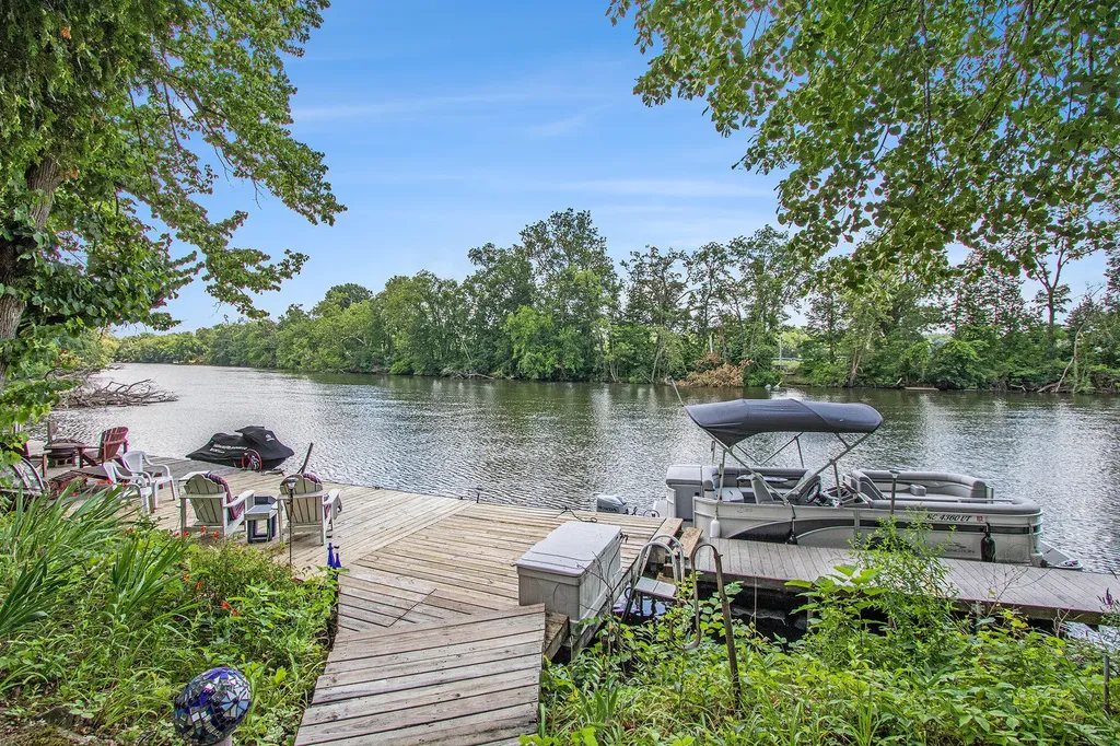 14931 Bachelor Island Buchanan Township MI 49107
