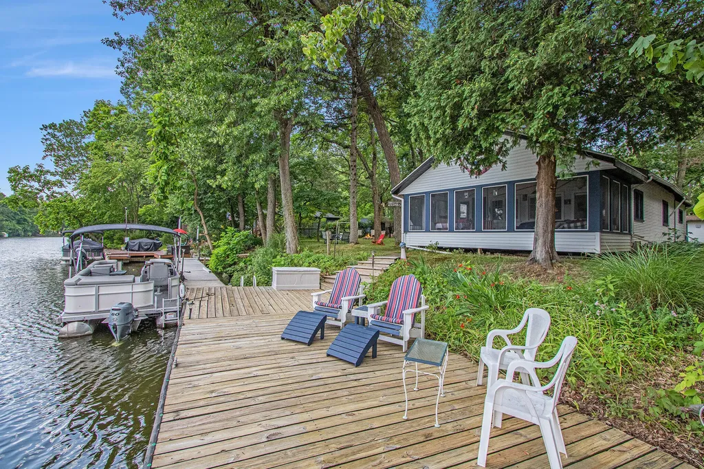 14931 Bachelor Island Buchanan Township MI 49107