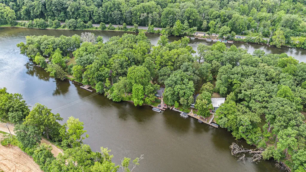 14931 Bachelor Island Buchanan Township MI 49107