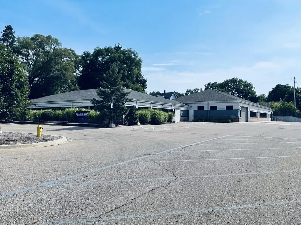1725 S Park Street Kalamazoo City MI 49001