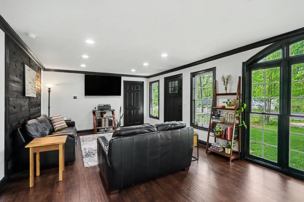 8656 Stadium Drive Oshtemo Charter Township MI 49009