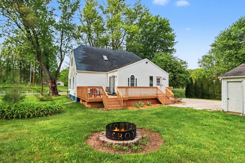 8656 Stadium Drive Oshtemo Charter Township MI 49009