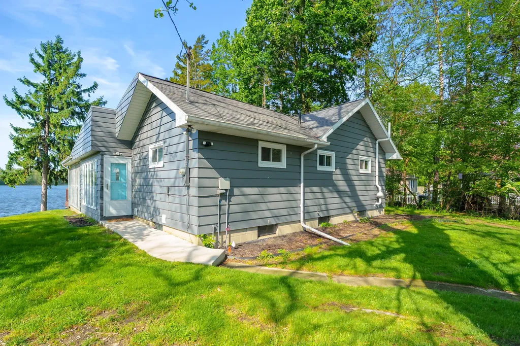 12579 Crystal Lake Drive Somerset Township MI 49233