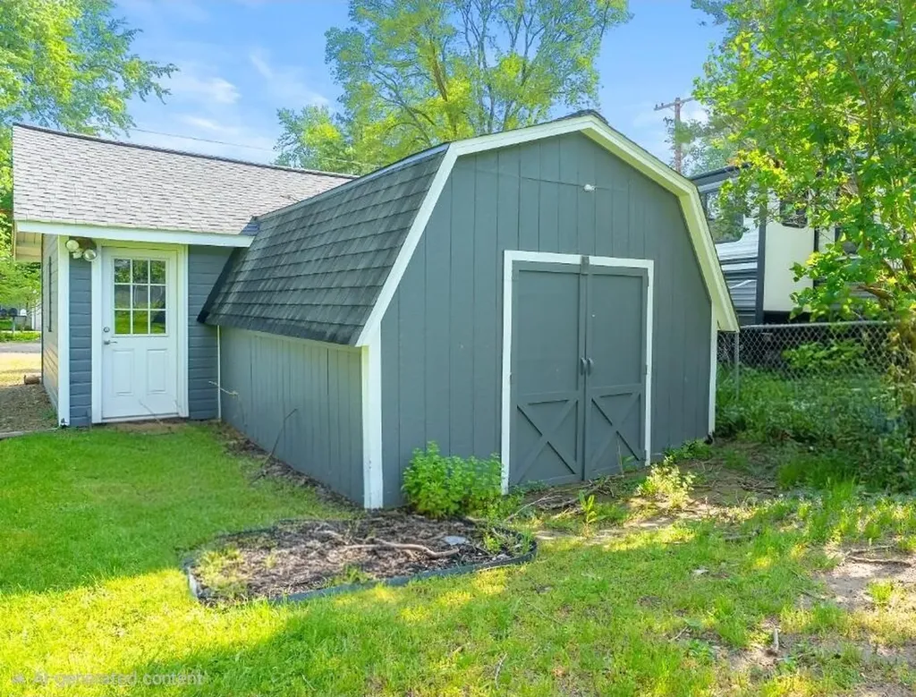 12579 Crystal Lake Drive Somerset Township MI 49233