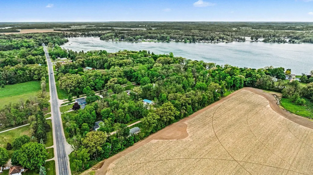 20282 Groveland Avenue Park Township MI 49093