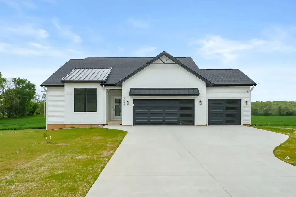 5695 Elmgrove Avenue Richland Township MI 49083