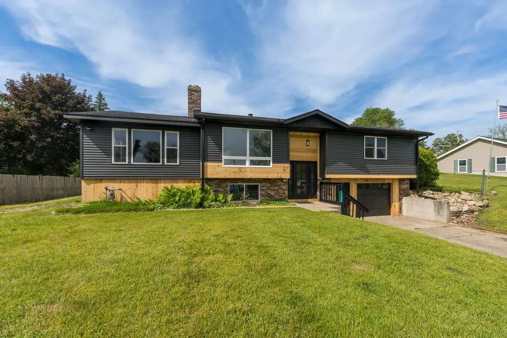 11300 Elizabeth Drive Fabius Township MI 49093
