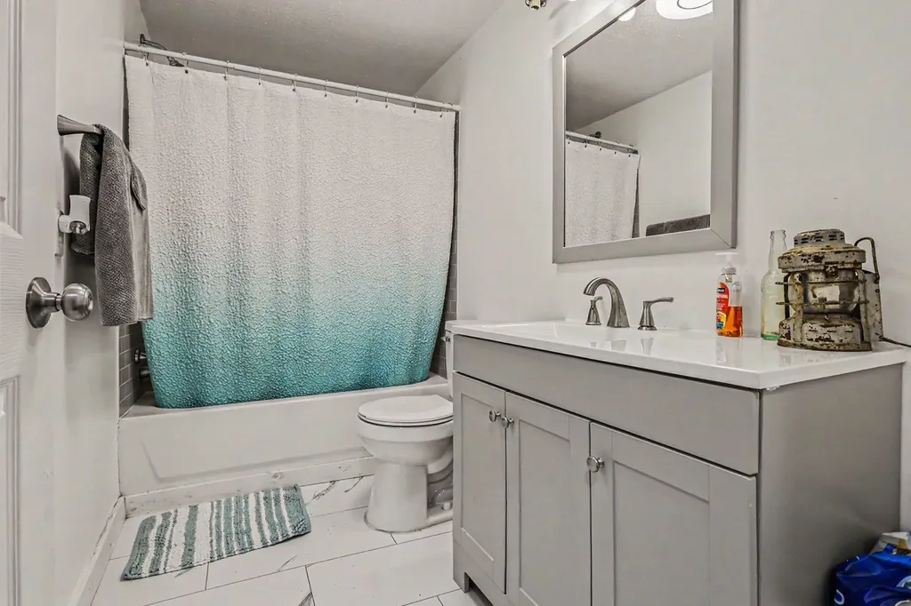 1585 Leeds Avenue Benton Charter Township MI 49022
