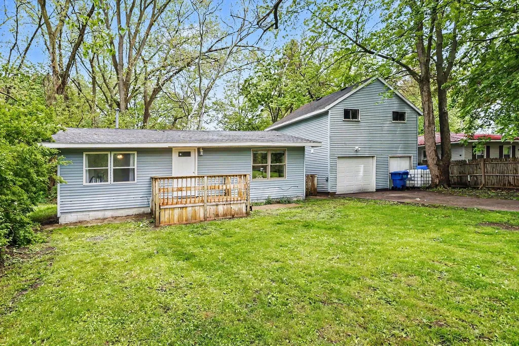 1585 Leeds Avenue Benton Charter Township MI 49022