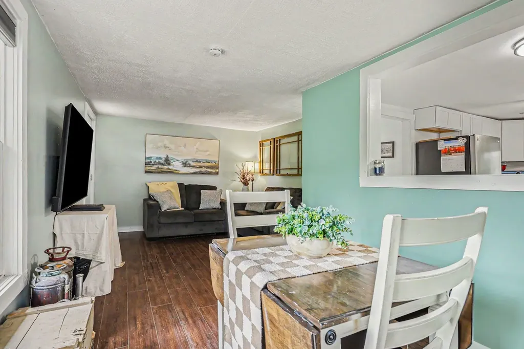 1585 Leeds Avenue Benton Charter Township MI 49022