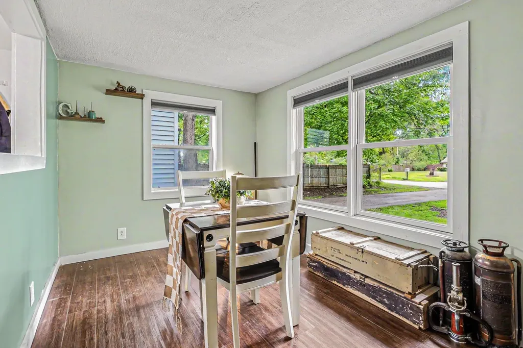 1585 Leeds Avenue Benton Charter Township MI 49022