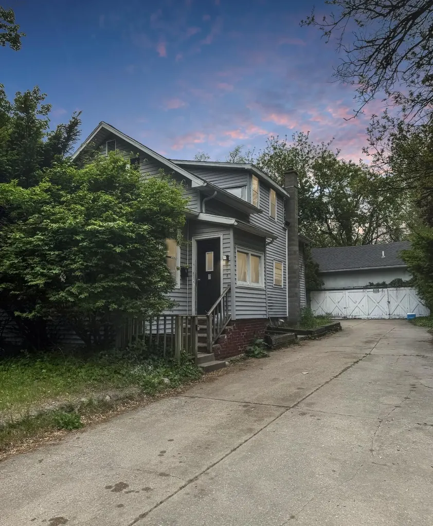 108 Hutchinson Street Kalamazoo City MI 49001