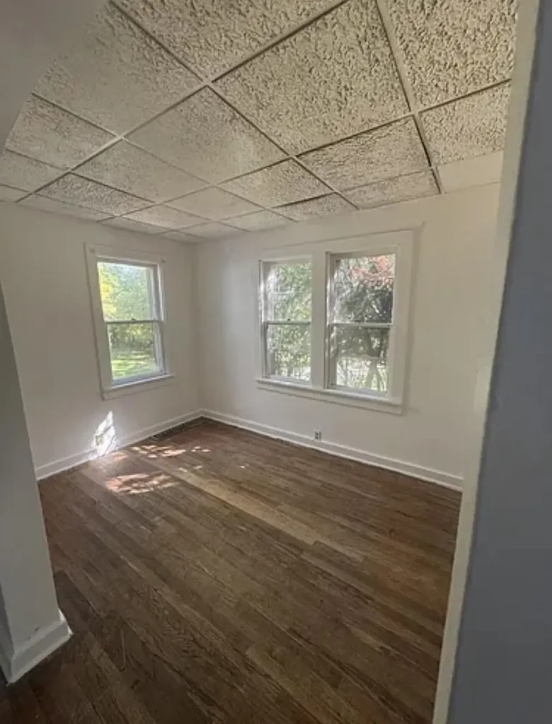 108 Hutchinson Street Kalamazoo City MI 49001