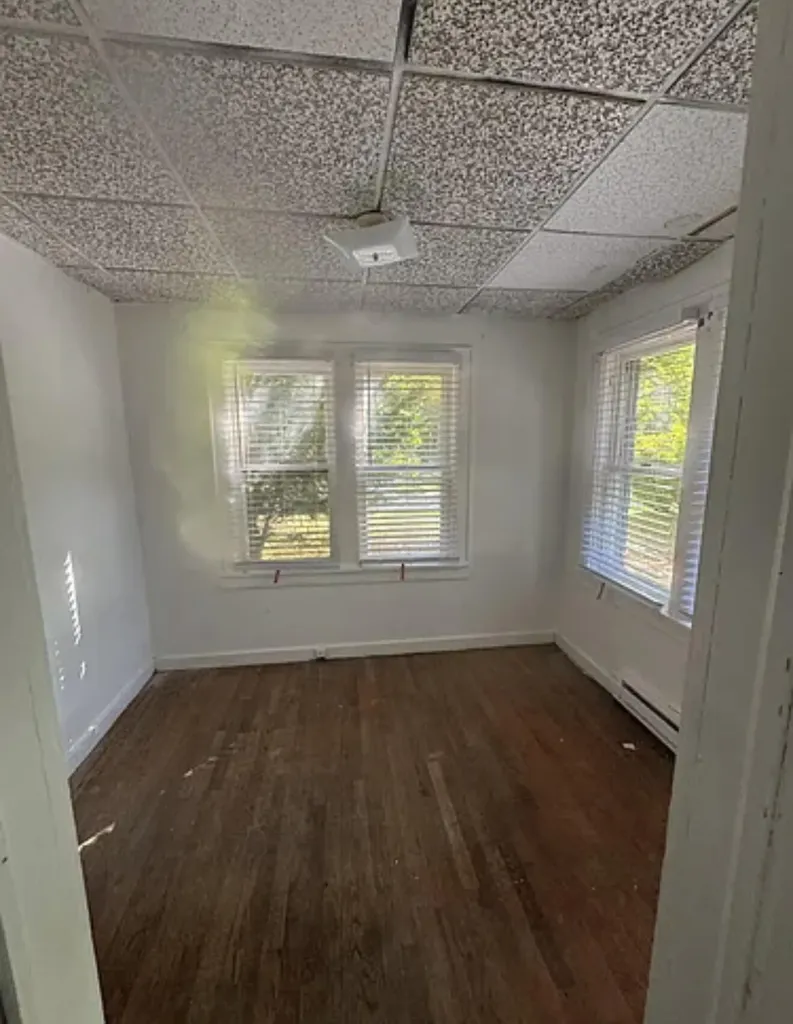 108 Hutchinson Street Kalamazoo City MI 49001