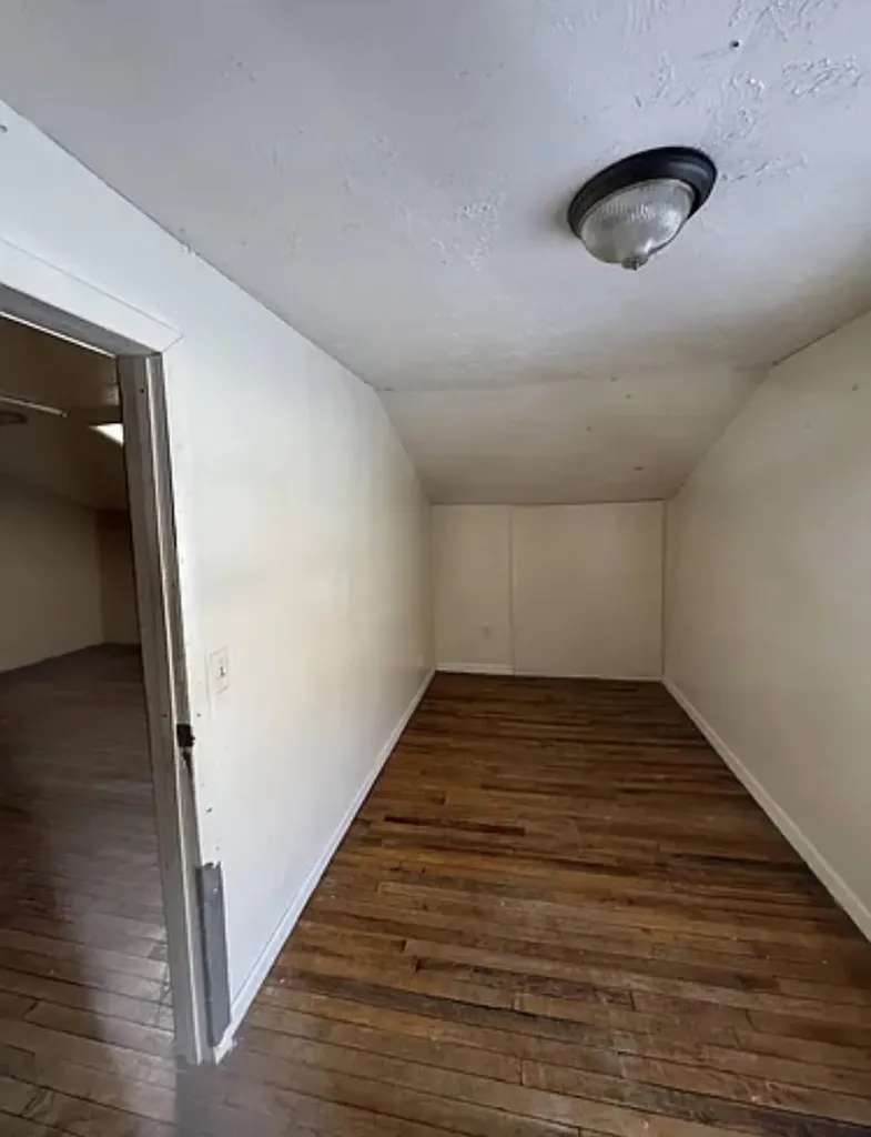 108 Hutchinson Street Kalamazoo City MI 49001