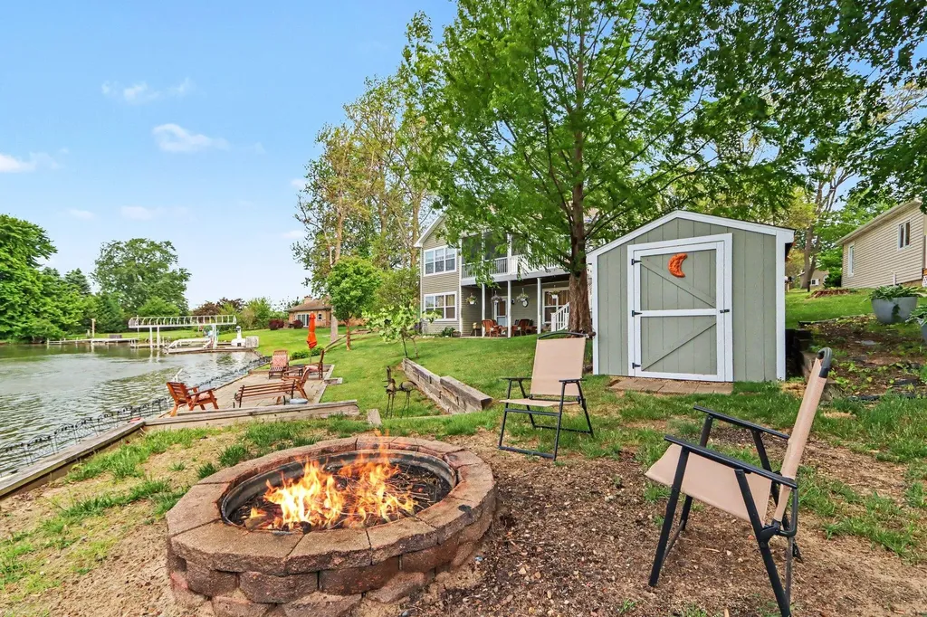 51509 Summit Street Paw Paw Township MI 49079
