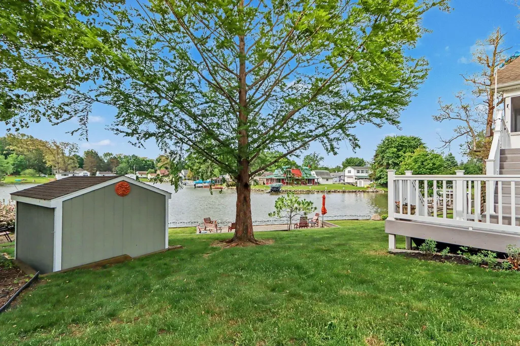 51509 Summit Street Paw Paw Township MI 49079