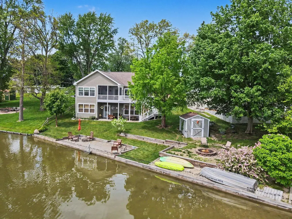 51509 Summit Street Paw Paw Township MI 49079