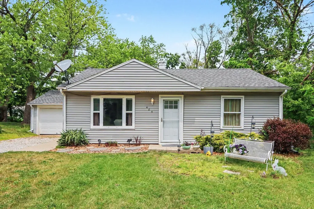 405 Colonial Avenue Portage City MI 49002