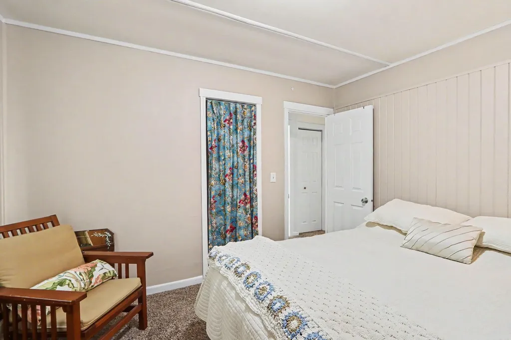 405 Colonial Avenue Portage City MI 49002