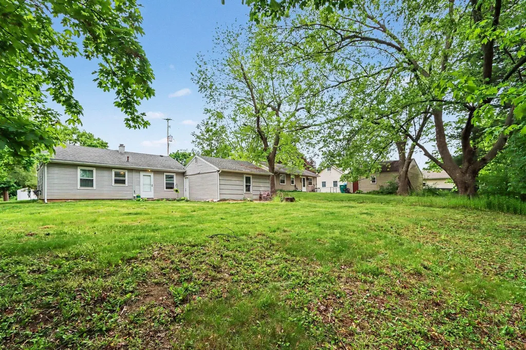 405 Colonial Avenue Portage City MI 49002