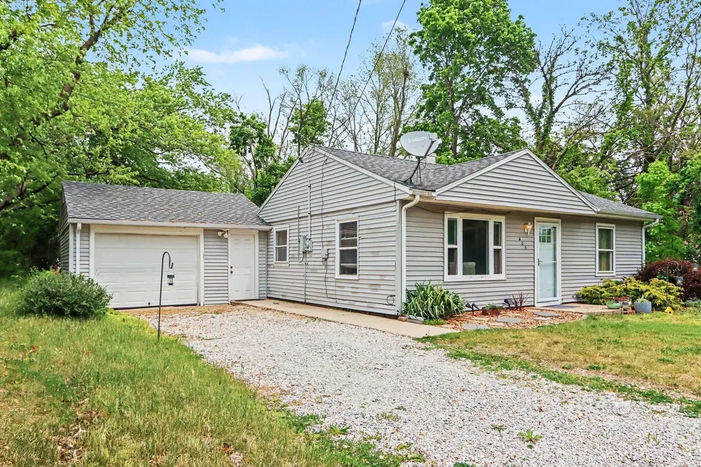 405 Colonial Avenue Portage City MI 49002