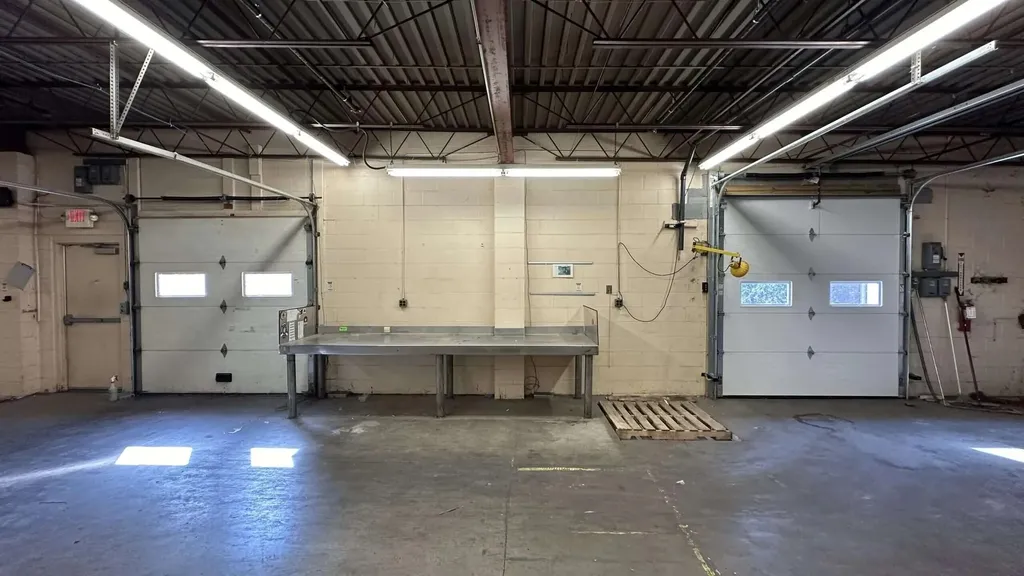 1206 E Crosstown Parkway Kalamazoo City MI 49001
