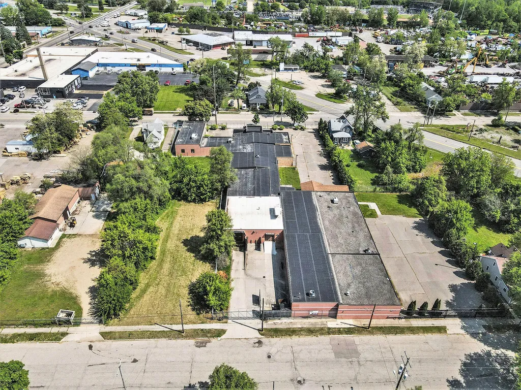 1206 E Crosstown Parkway Kalamazoo City MI 49001