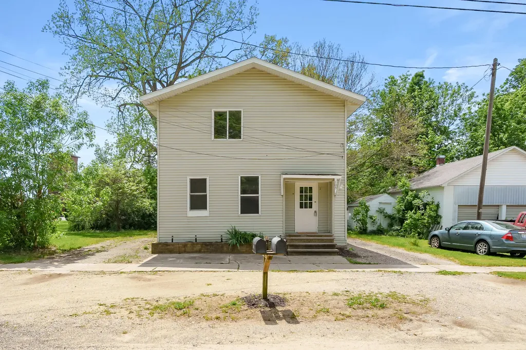 105 N George Street Decatur Village MI 49045