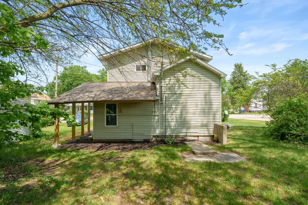 105 N George Street Decatur Village MI 49045