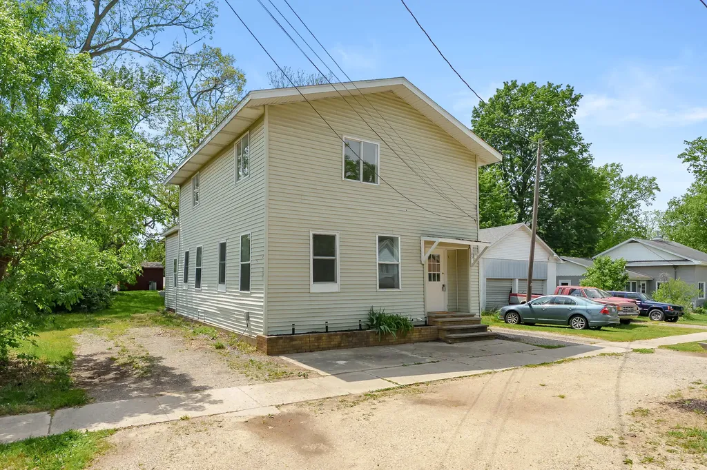 105 N George Street Decatur Village MI 49045