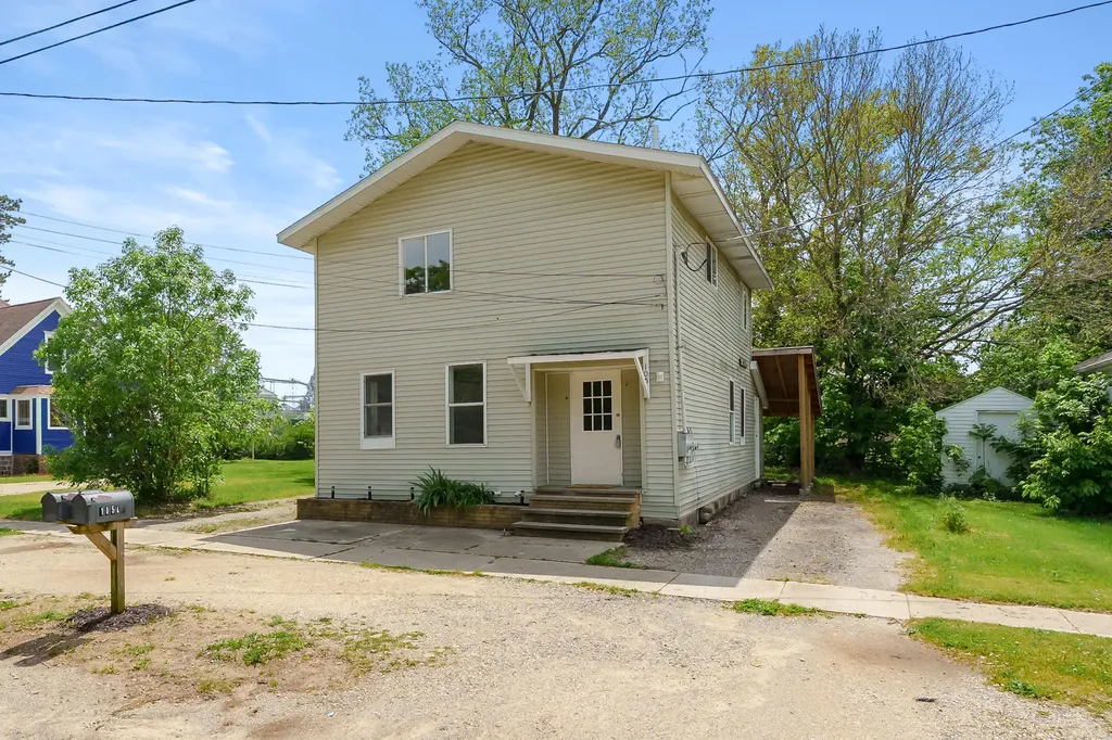 105 N George Street Decatur Village MI 49045