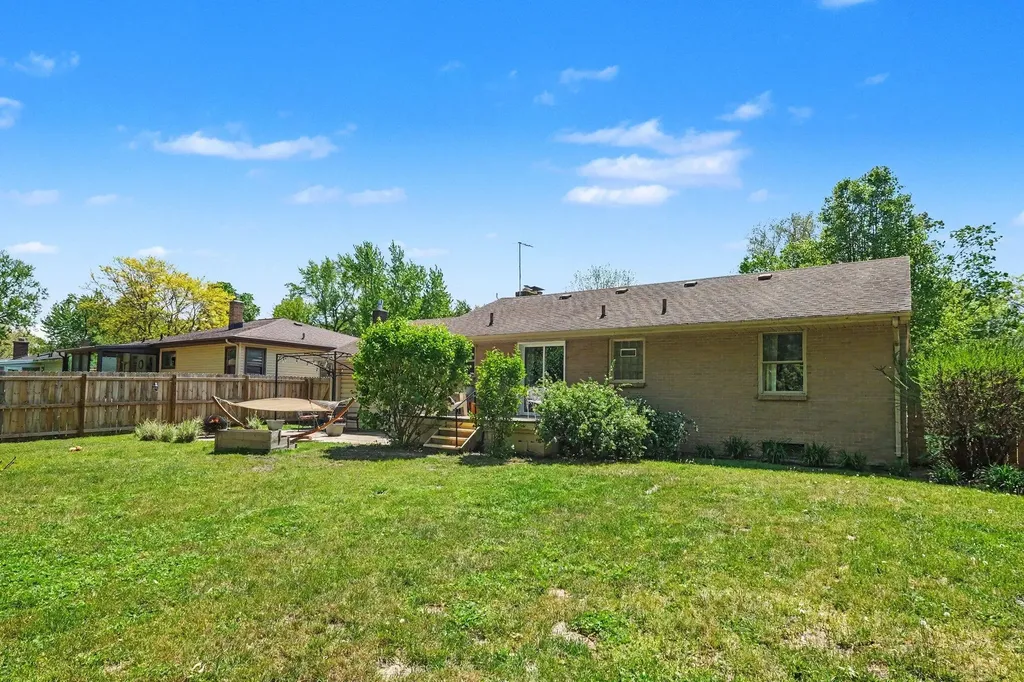 725 Parkway Drive NE Grand Rapids City MI 49525