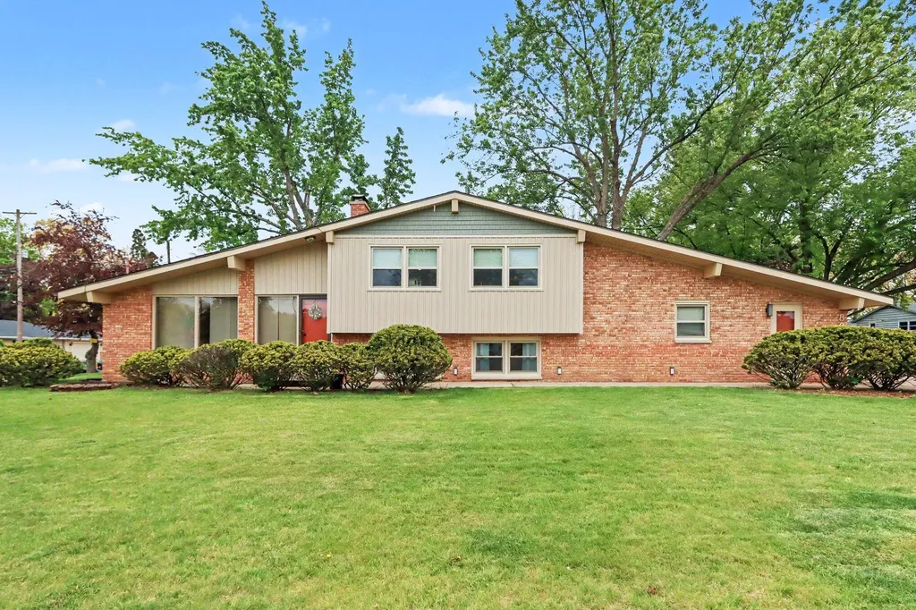 803 Woodheath Avenue Portage City MI 49024