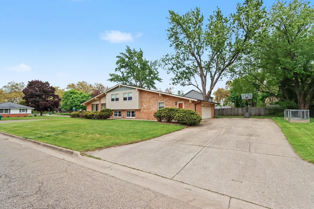 803 Woodheath Avenue Portage City MI 49024