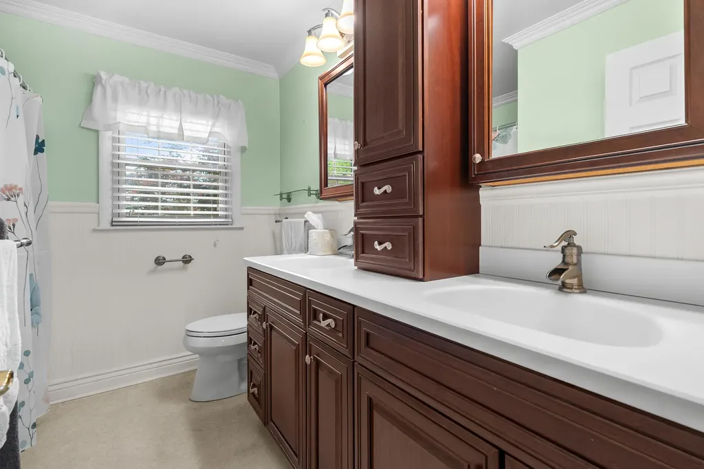 8239 W Long Lake Drive Pavilion Township MI 49048