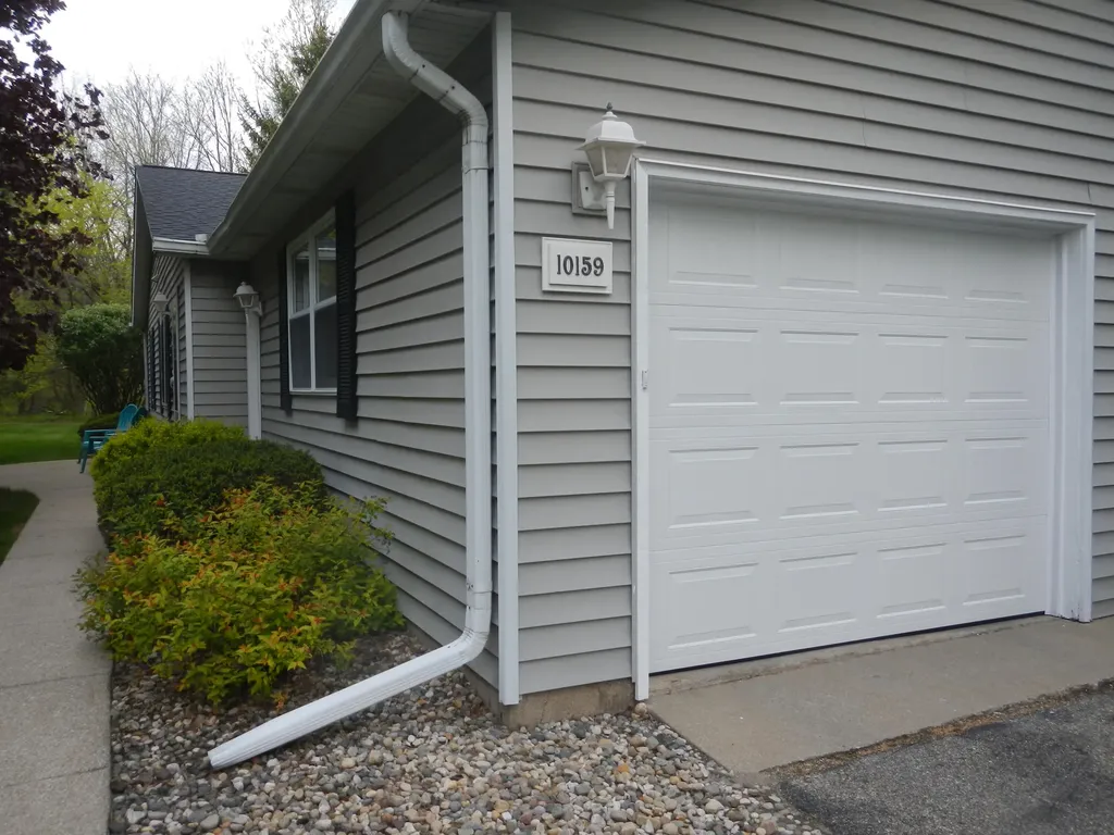 10159 S Pheasant Run Portage City MI 49024