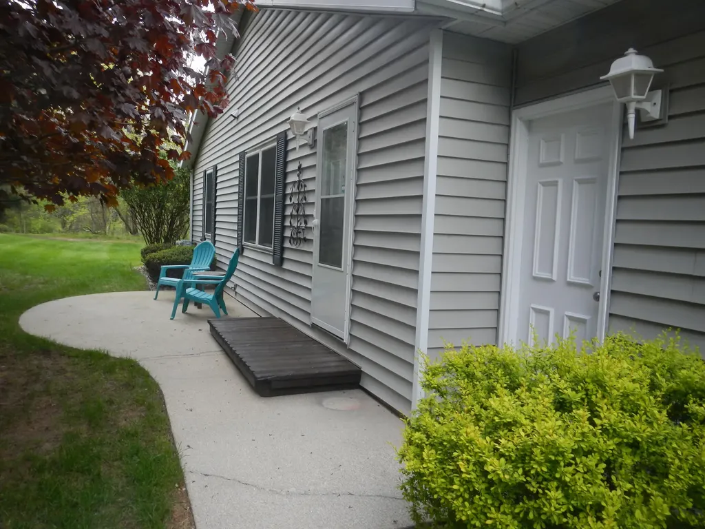 10159 S Pheasant Run Portage City MI 49024