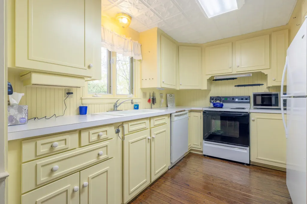 3830 Ferndale Avenue Kalamazoo City MI 49001