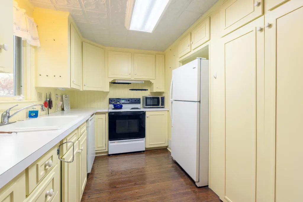 3830 Ferndale Avenue Kalamazoo City MI 49001