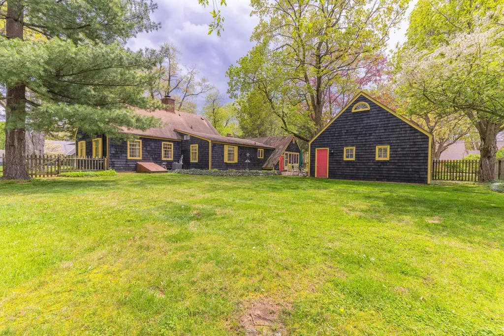 3830 Ferndale Avenue Kalamazoo City MI 49001