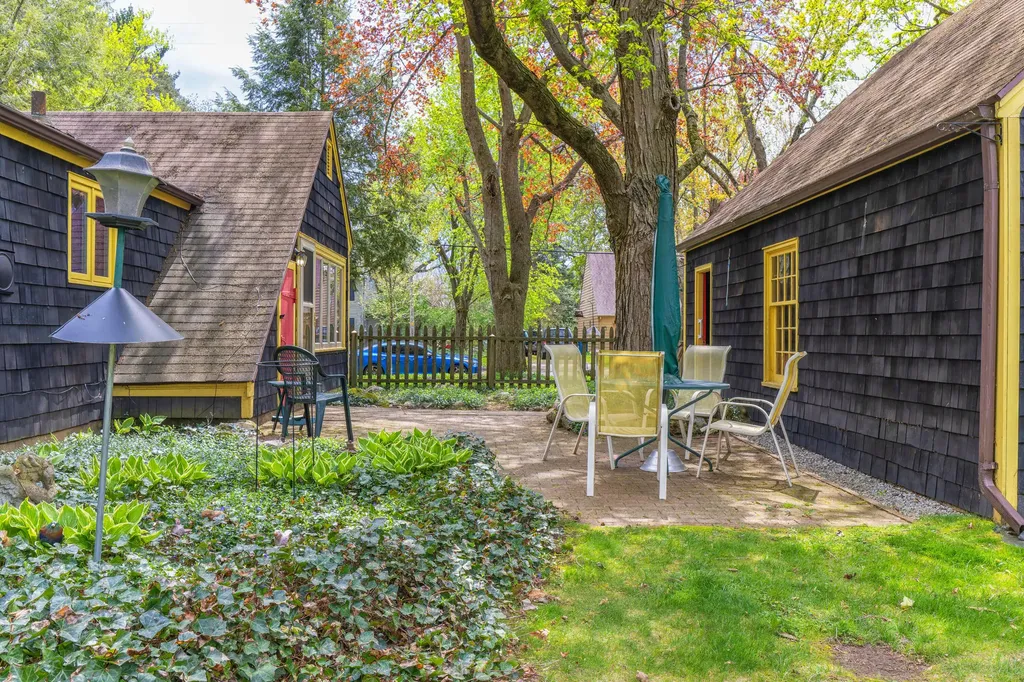 3830 Ferndale Avenue Kalamazoo City MI 49001