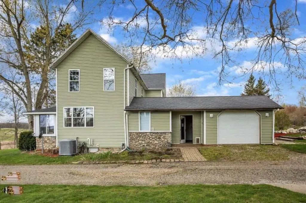32272 88th Avenue Porter Township MI 49065