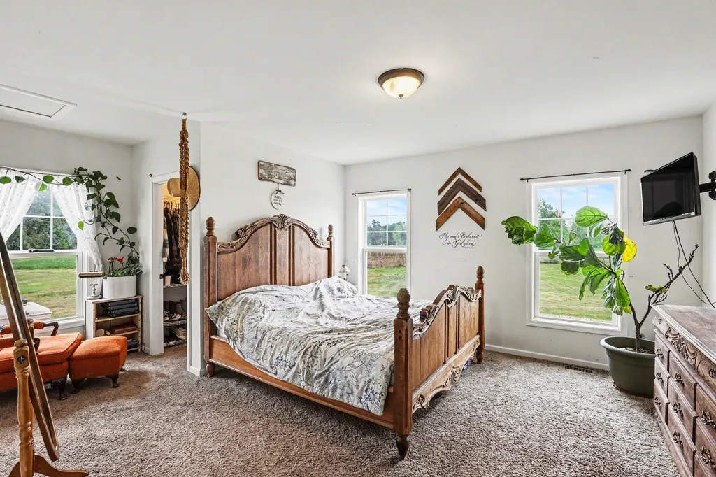 2404 Froede Road Wells Township MI 48723