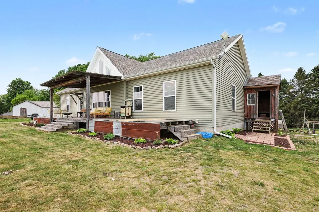 2404 Froede Road Wells Township MI 48723