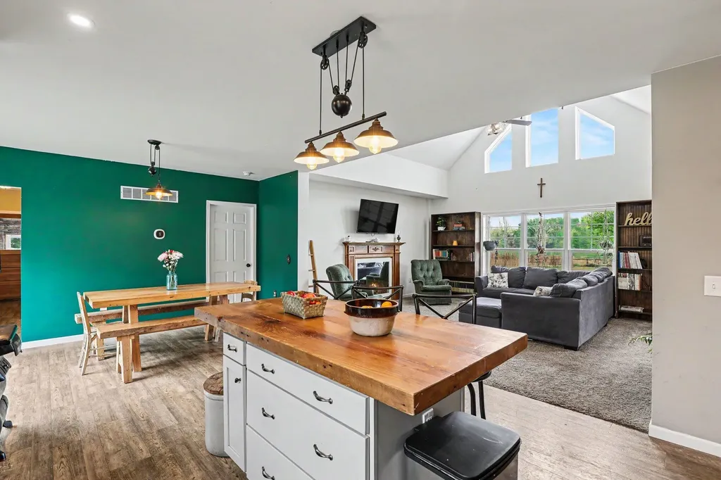 2404 Froede Road Wells Township MI 48723