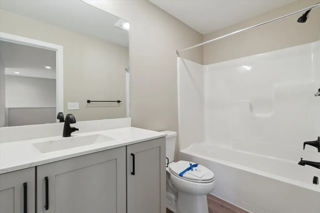 4157 Corvo Trace Kalamazoo Charter Township MI 49006