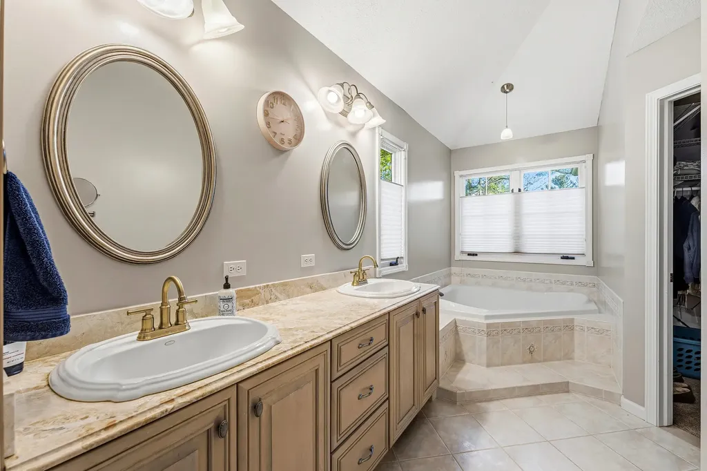 27514 Rolling Pines Court Antwerp Township MI 49065